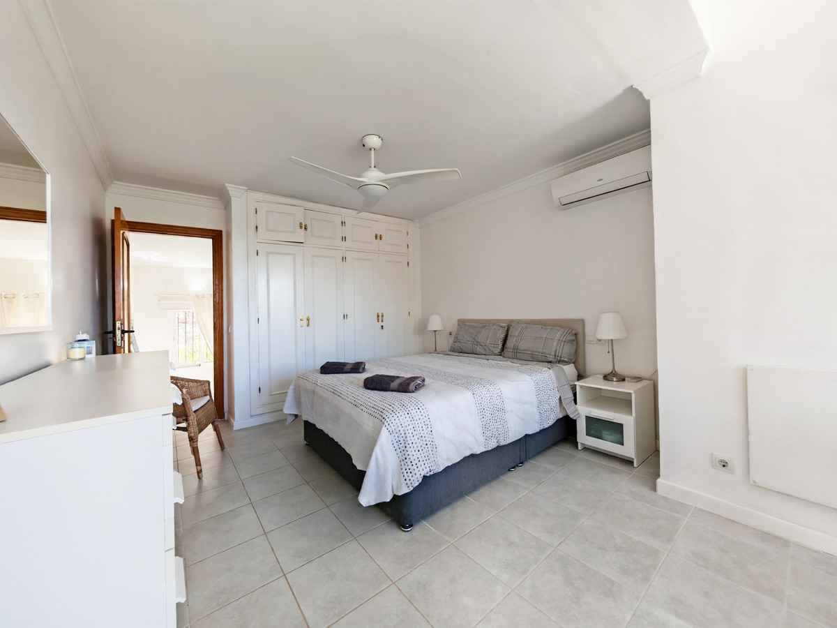 Huis te koop in Calahonda | 5 slaapkamers H5348209