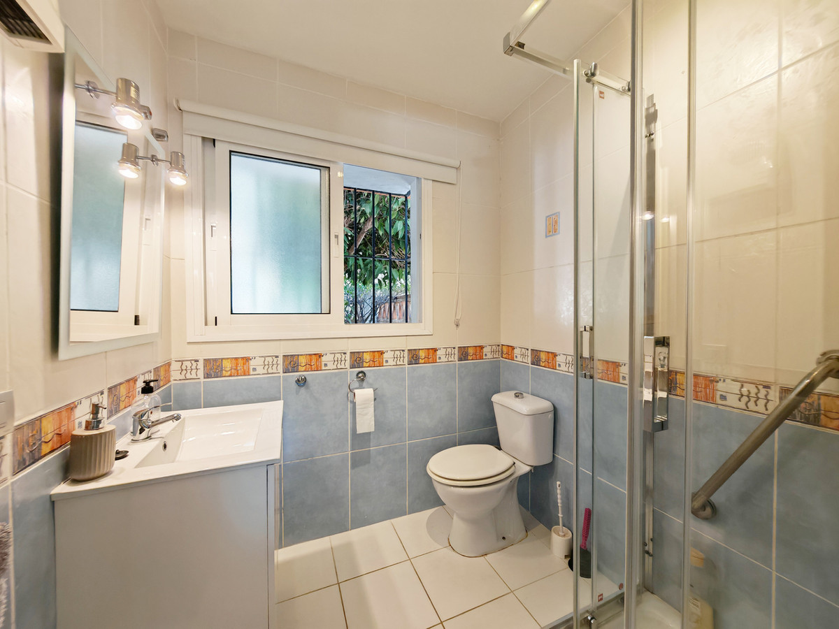 Huis te koop in Calahonda | 5 slaapkamers H5348209