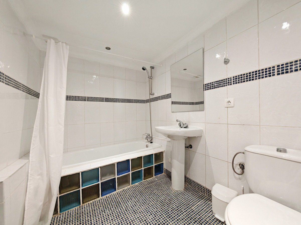 Huis te koop in Calahonda | 5 slaapkamers H5348209