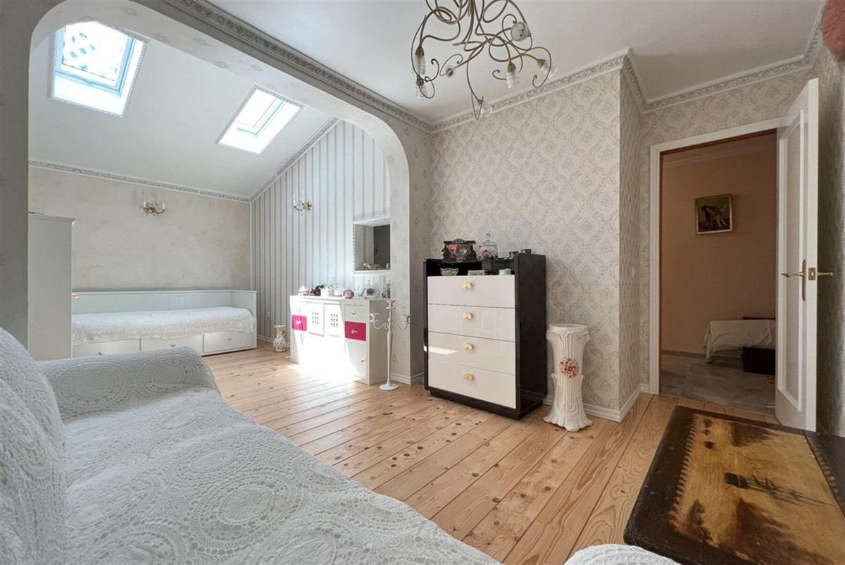 Huis te koop in Calahonda | 4 slaapkamers H5360698