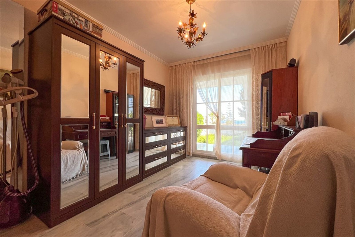 Huis te koop in Calahonda | 4 slaapkamers H5360698