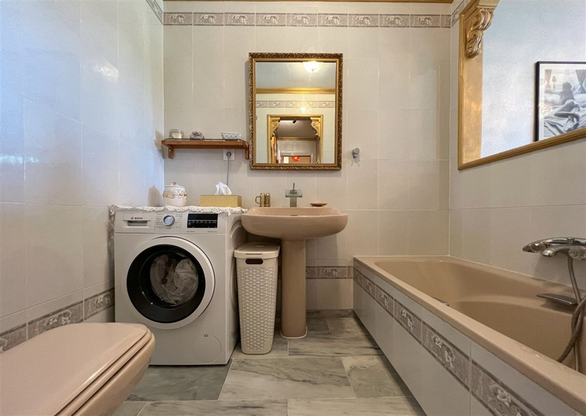 Huis te koop in Calahonda | 4 slaapkamers H5360698