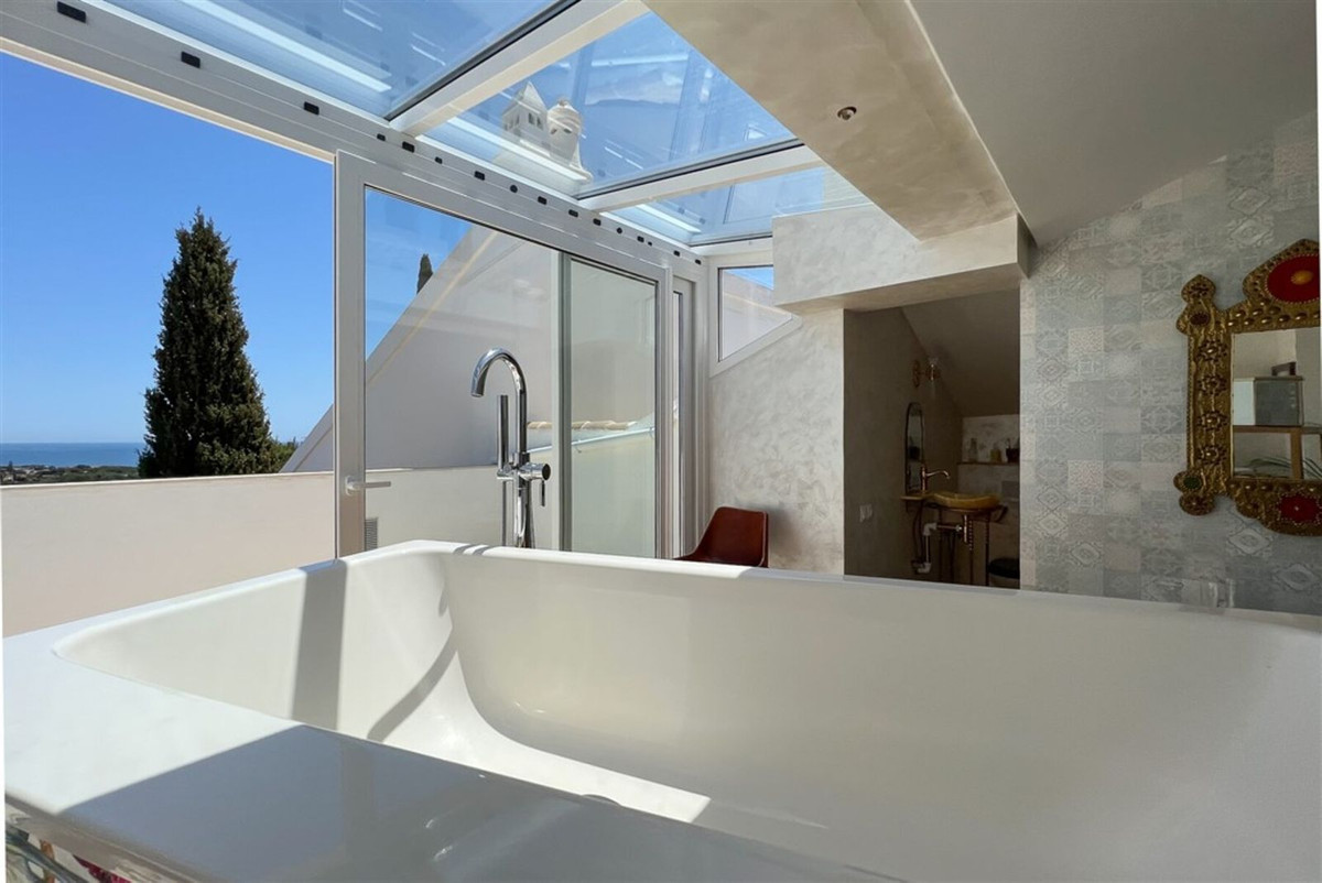 Huis te koop in Calahonda | 4 slaapkamers H5360698