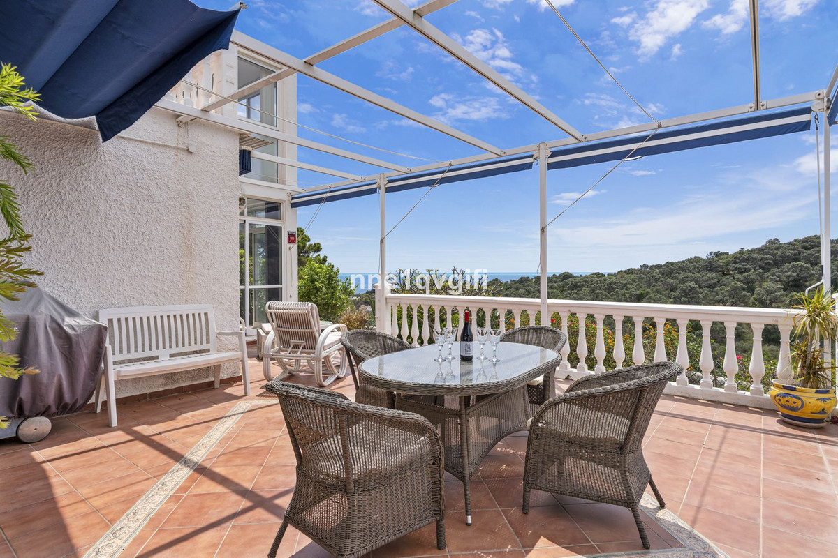 Huis te koop in Calahonda | 3 slaapkamers H5373832