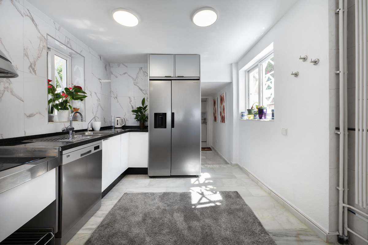 Huis te koop in Calahonda | 4 slaapkamers H5378089