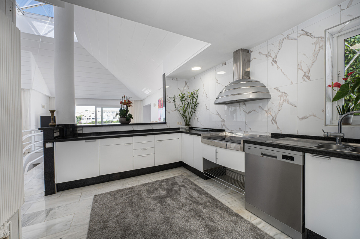 Huis te koop in Calahonda | 4 slaapkamers H5378089
