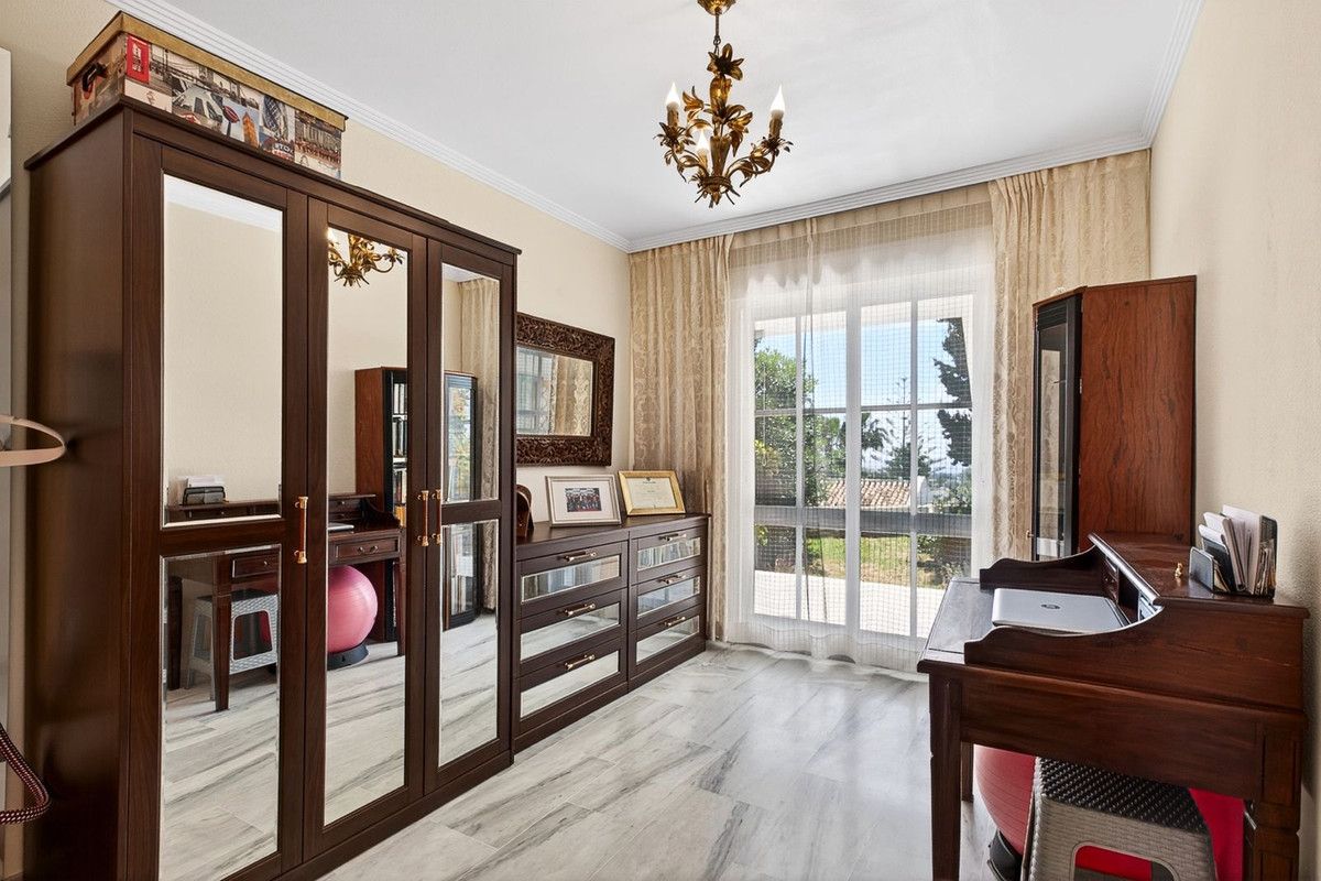 Huis te koop in Calahonda | 4 slaapkamers H5379025