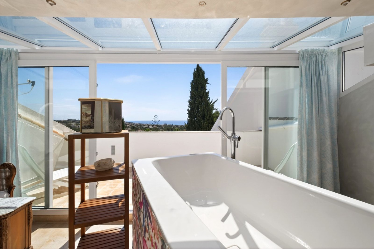 Huis te koop in Calahonda | 4 slaapkamers H5379025
