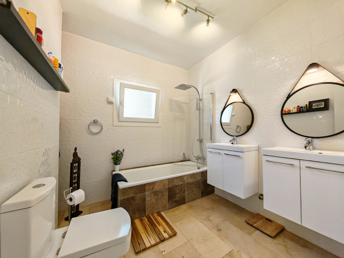 Huis te koop in Calahonda | 3 slaapkamers H5379229