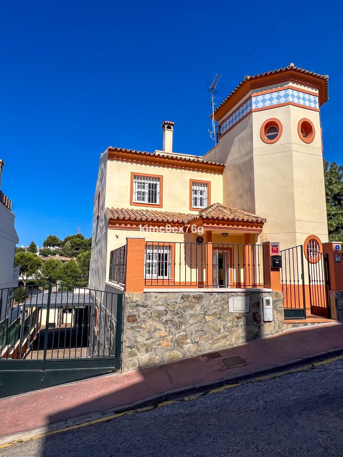 Huis te koop in Calahonda | 5 slaapkamers H5388100