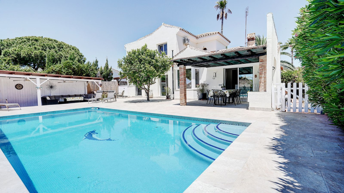 Huis te koop in Calahonda | 4 slaapkamers H5389099