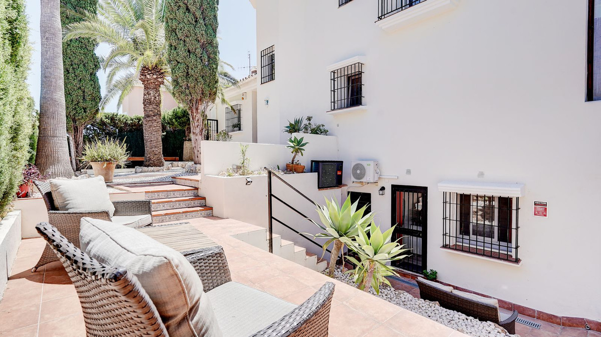 Huis te koop in Calahonda | 4 slaapkamers H5389099