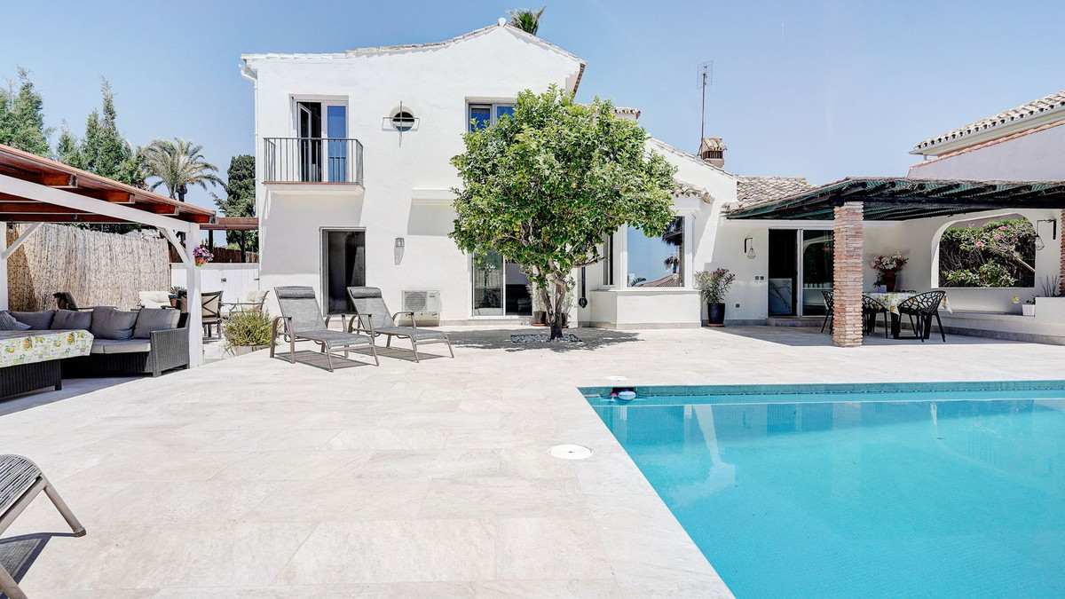 Huis te koop in Calahonda | 4 slaapkamers H5389099