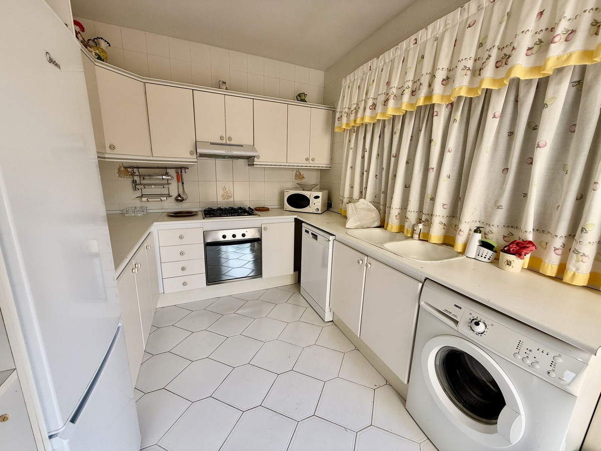 Huis te koop in Calahonda | 6 slaapkamers H5400106