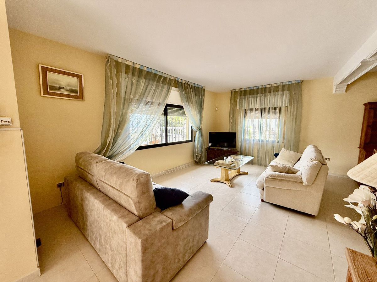 Huis te koop in Calahonda | 6 slaapkamers H5400106