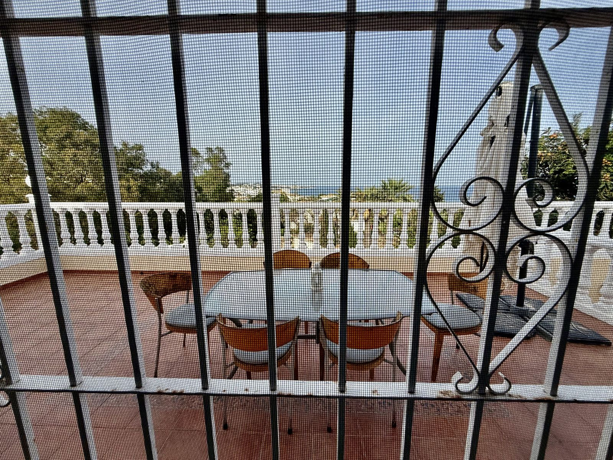 Huis te koop in Calahonda | 6 slaapkamers H5400106