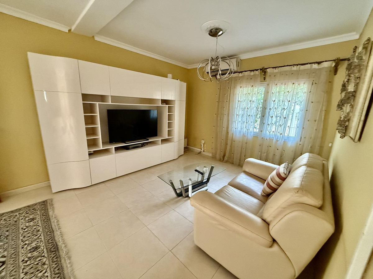 Huis te koop in Calahonda | 6 slaapkamers H5400106