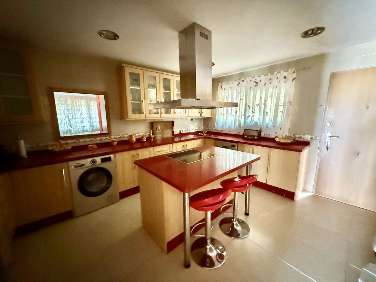 Huis te koop in Calahonda | 6 slaapkamers H5400106