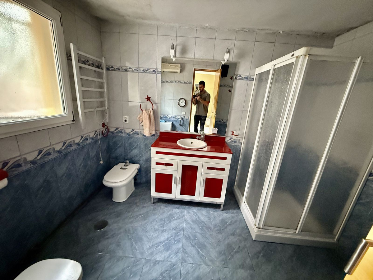 Huis te koop in Calahonda | 6 slaapkamers H5400106