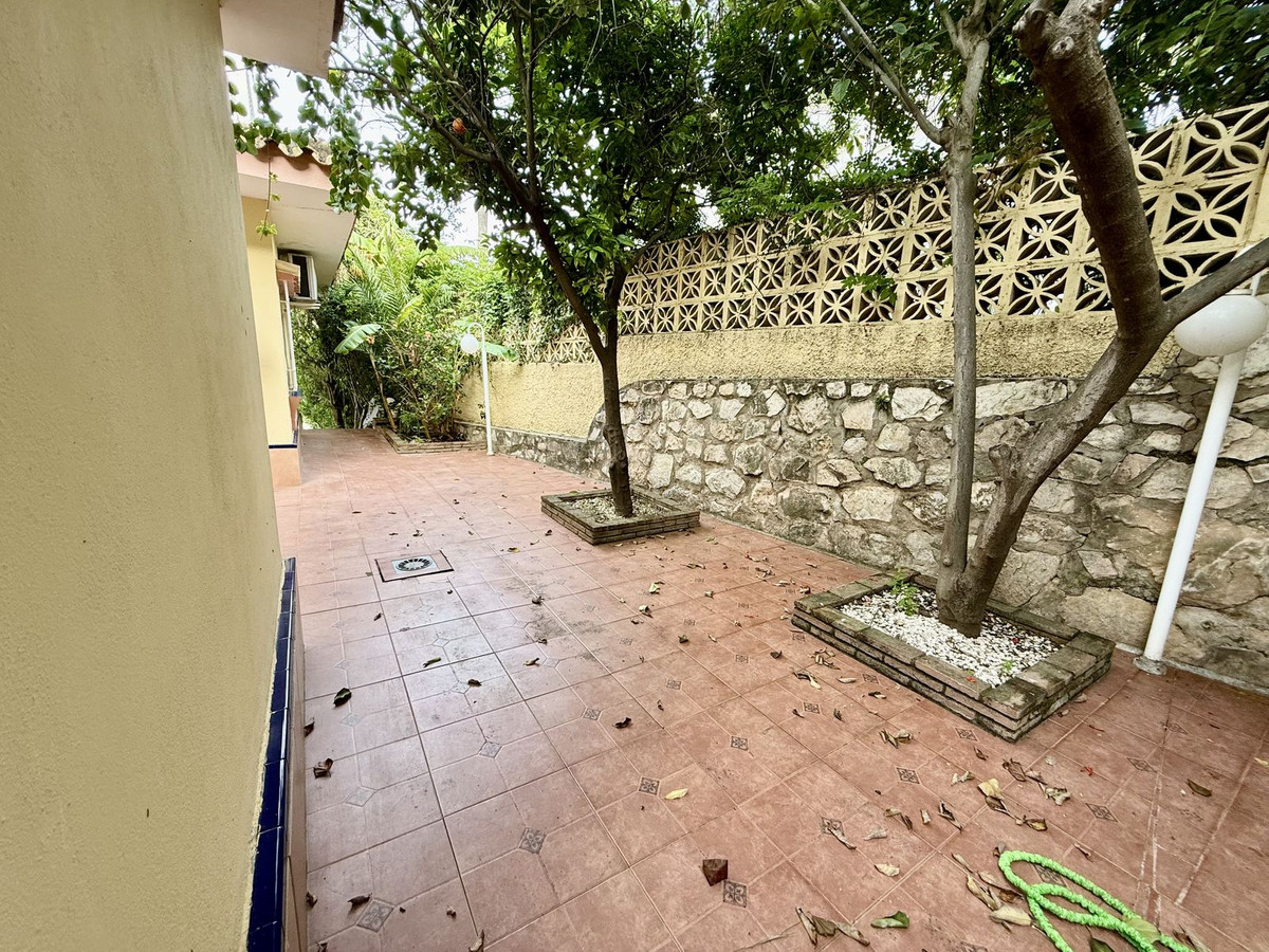 Huis te koop in Calahonda | 6 slaapkamers H5400106