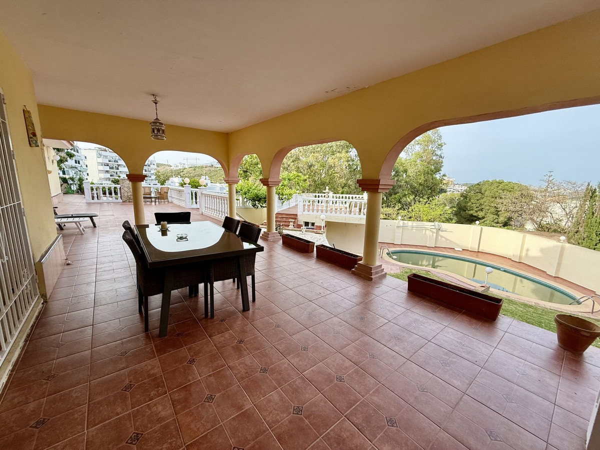 Huis te koop in Calahonda | 6 slaapkamers H5400106