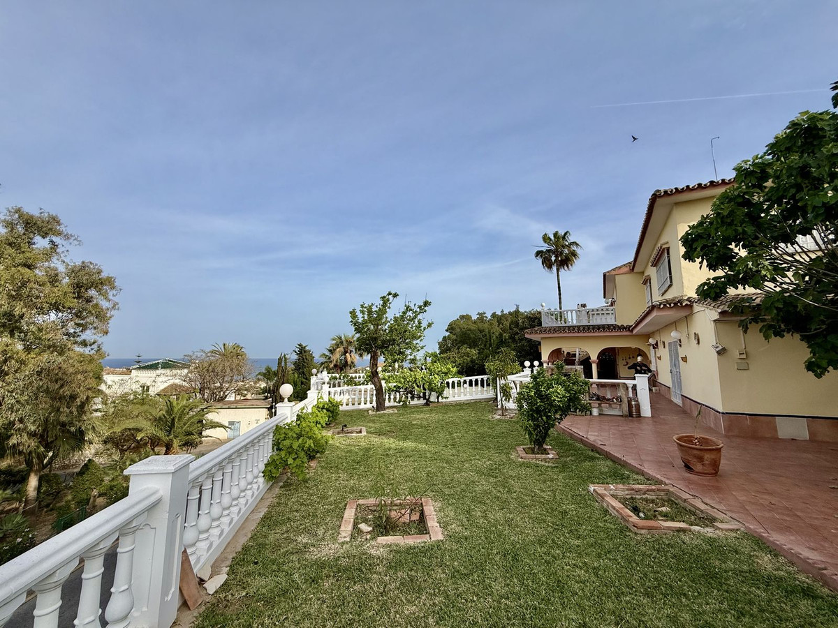 Huis te koop in Calahonda | 6 slaapkamers H5400106