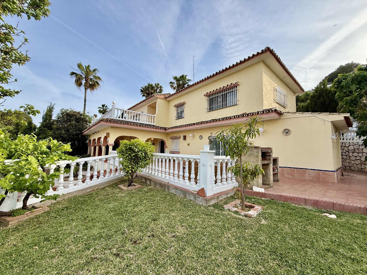 Huis te koop in Calahonda | 6 slaapkamers H5400106