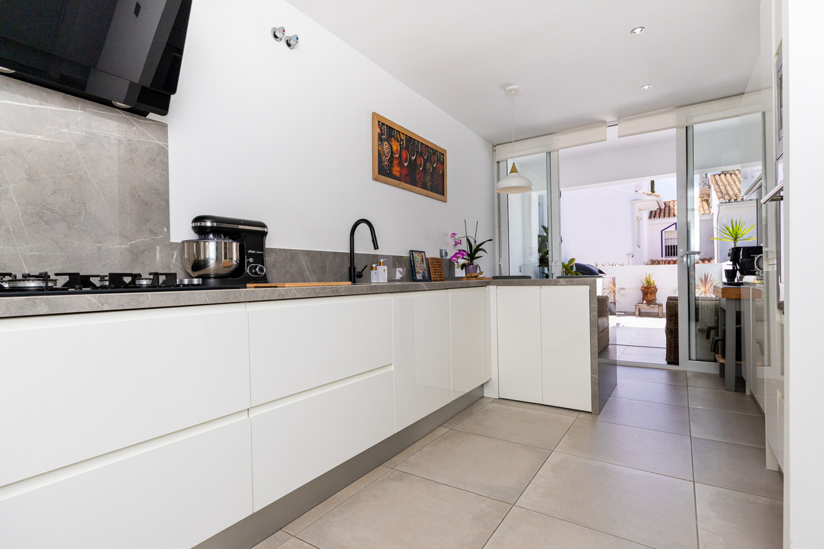 Huis te koop in Calahonda | 4 slaapkamers H5424781