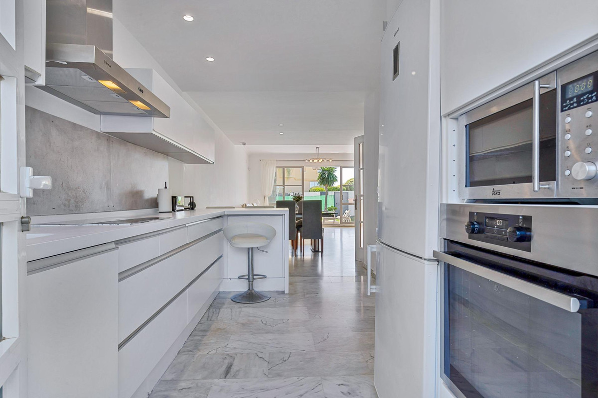 Huis te koop in Calahonda | 5 slaapkamers H5435878