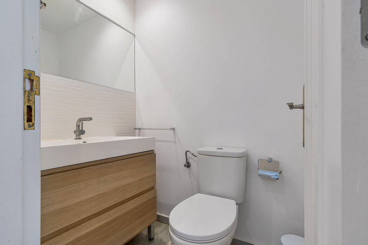 Huis te koop in Calahonda | 5 slaapkamers H5435878