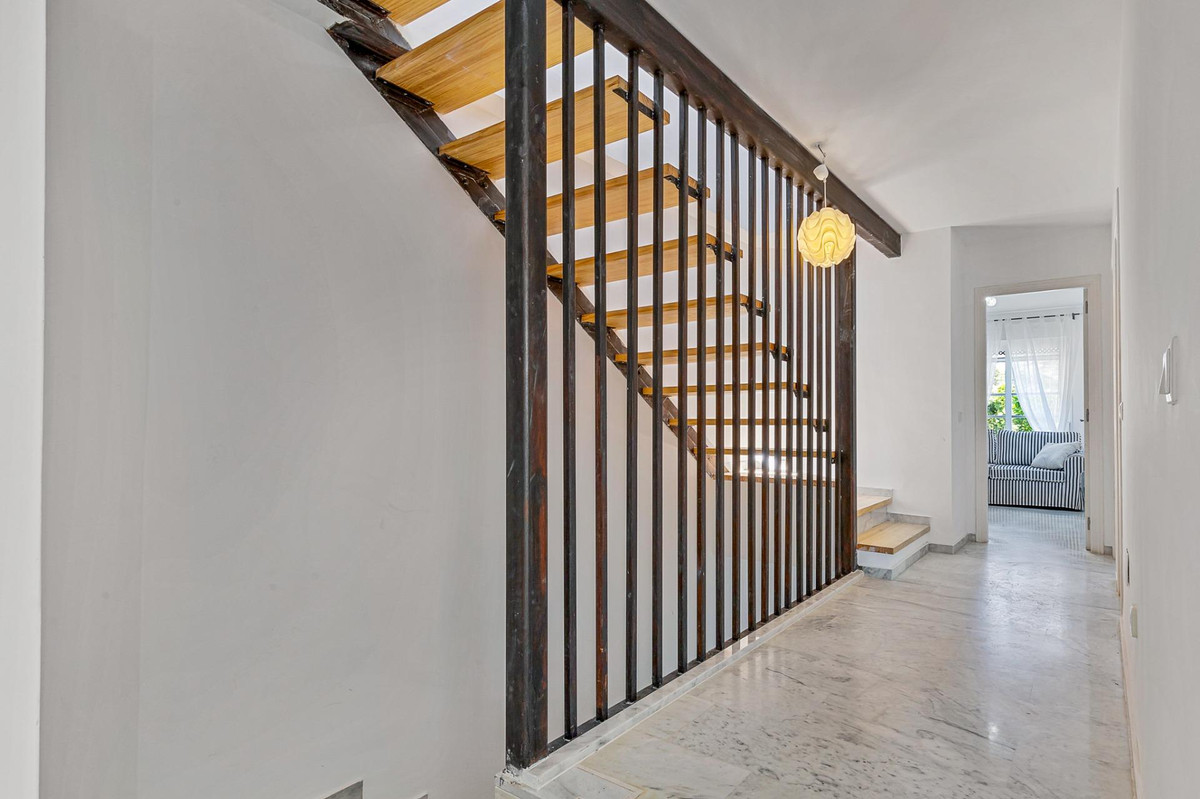 Huis te koop in Calahonda | 5 slaapkamers H5435878
