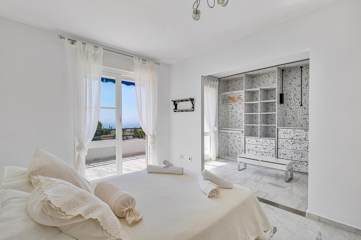 Huis te koop in Calahonda | 5 slaapkamers H5435878