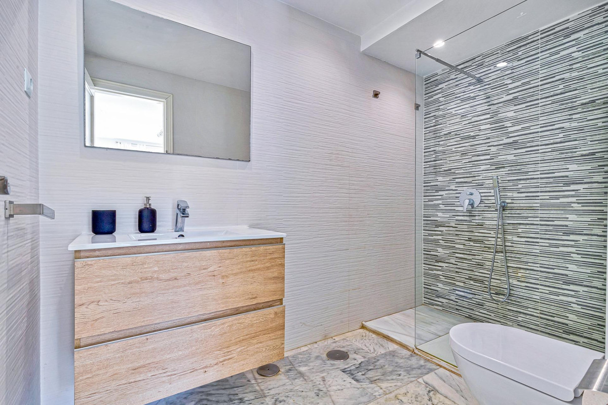 Huis te koop in Calahonda | 5 slaapkamers H5435878