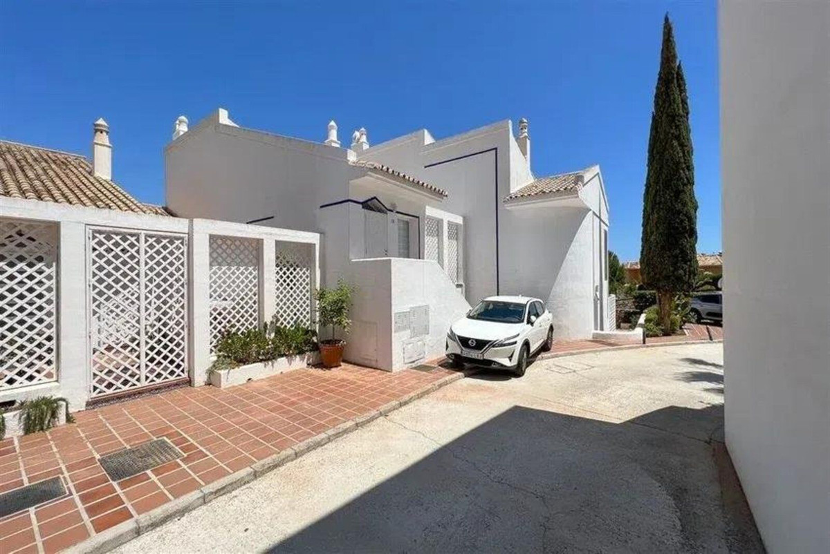 Huis te koop in Calahonda | 4 slaapkamers H5439886