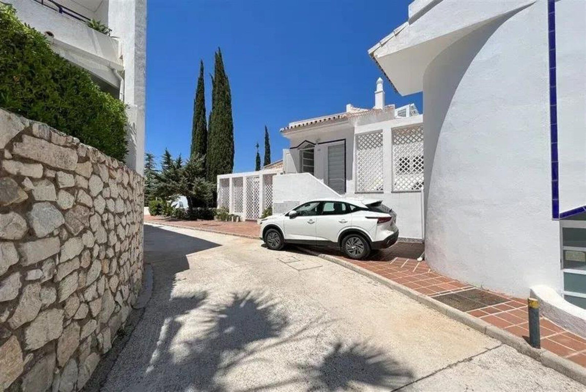 Huis te koop in Calahonda | 4 slaapkamers H5439886