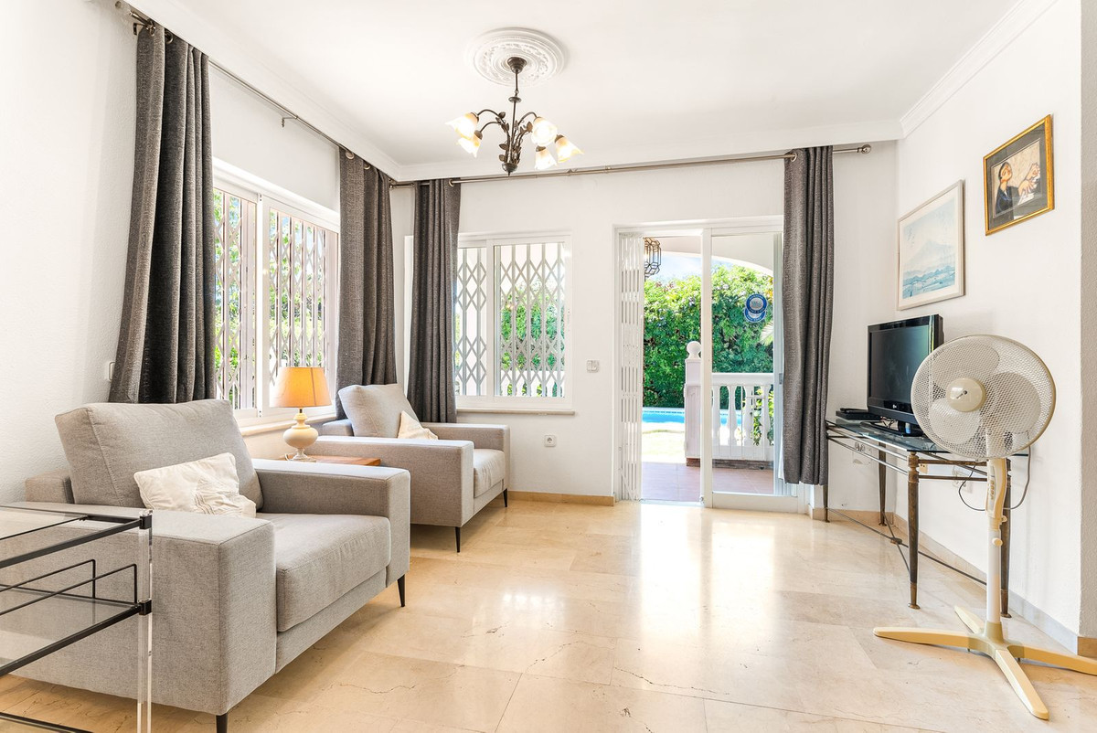 Huis te koop in Calahonda | 5 slaapkamers H5440537