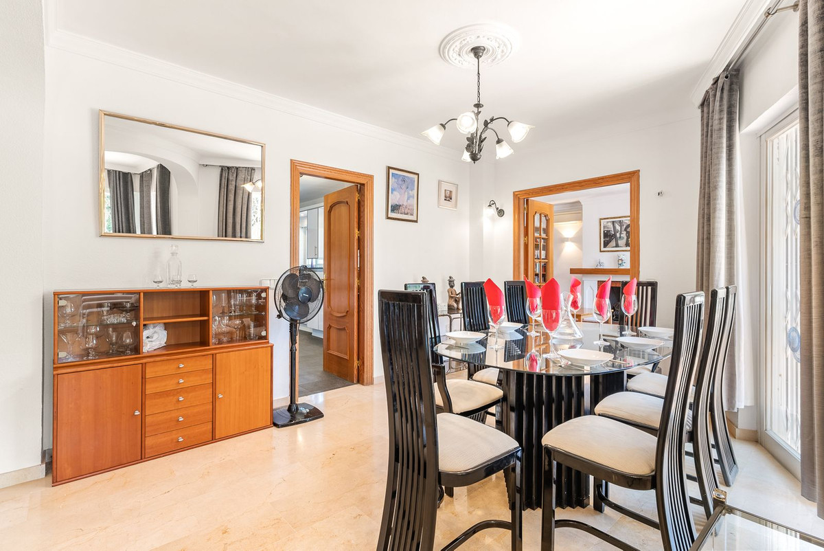 Huis te koop in Calahonda | 5 slaapkamers H5440537