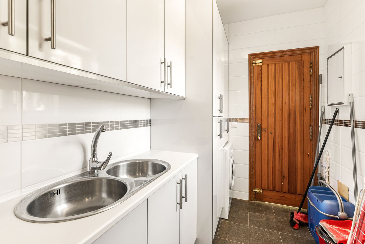 Huis te koop in Calahonda | 5 slaapkamers H5440537
