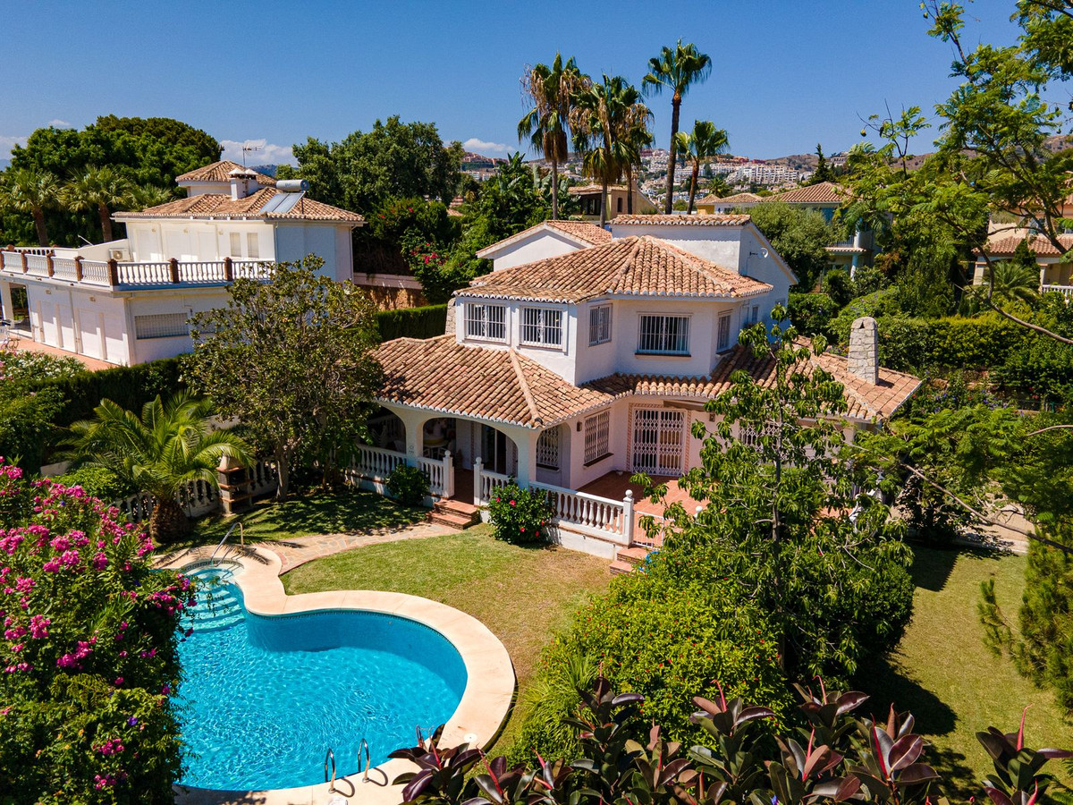 Huis te koop in Calahonda | 5 slaapkamers H5440537