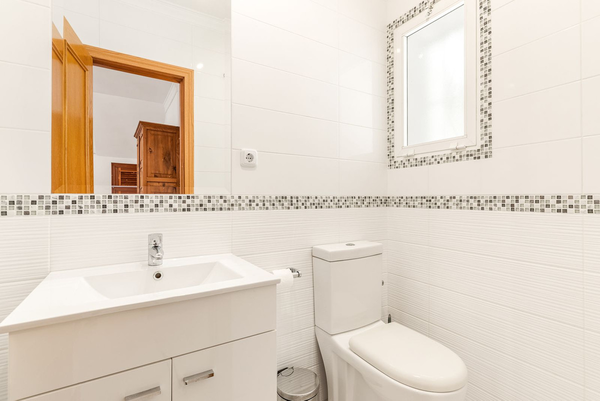 Huis te koop in Calahonda | 5 slaapkamers H5440537