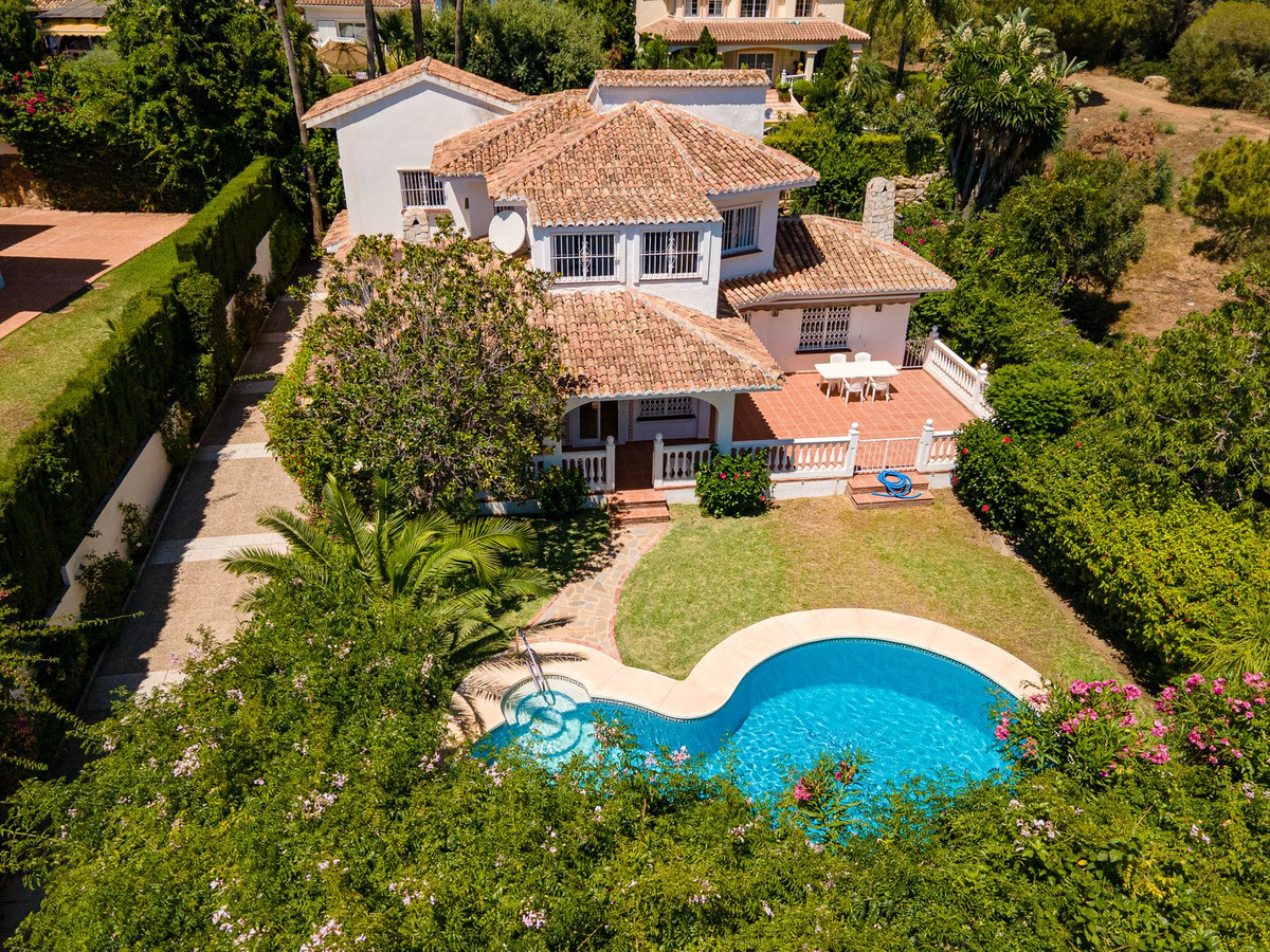 Huis te koop in Calahonda | 5 slaapkamers H5440537