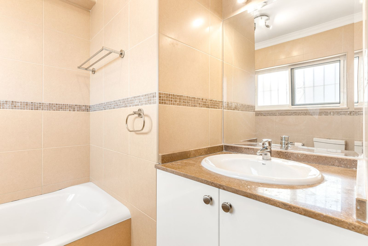 Huis te koop in Calahonda | 5 slaapkamers H5440537