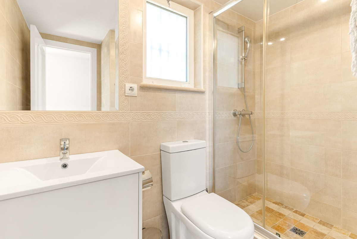 Huis te koop in Calahonda | 5 slaapkamers H5440537