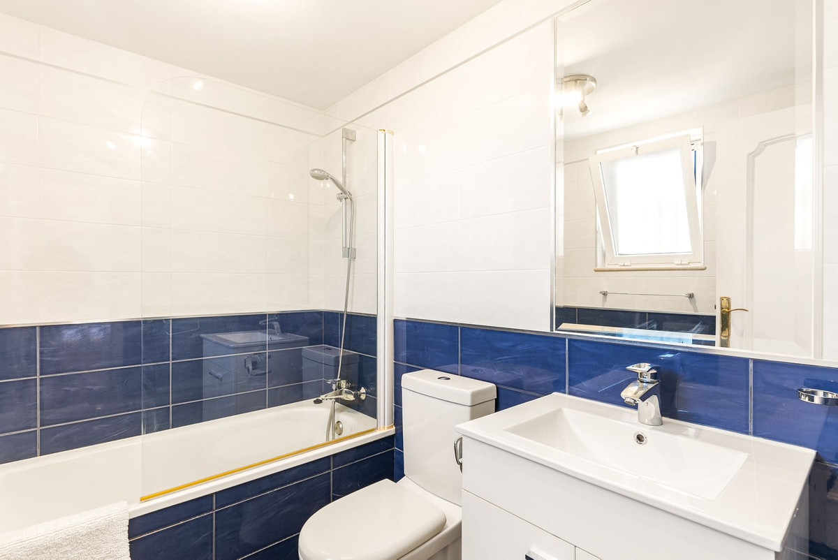 Huis te koop in Calahonda | 5 slaapkamers H5440537