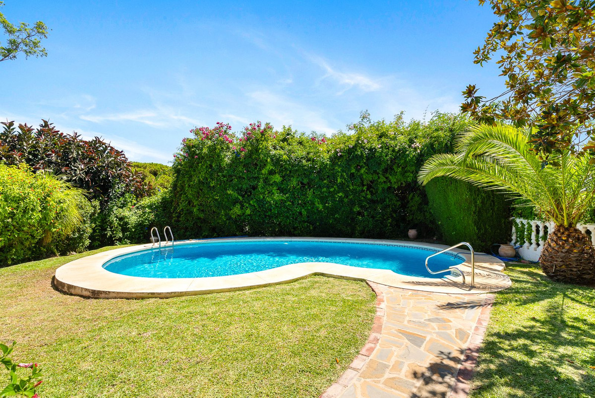 Huis te koop in Calahonda | 5 slaapkamers H5440537