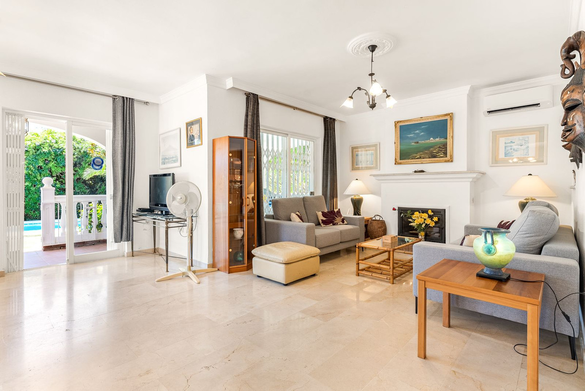 Huis te koop in Calahonda | 5 slaapkamers H5440537