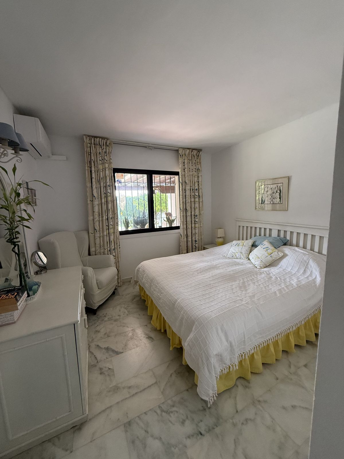 Appartement te koop in Calahonda | 4 slaapkamers H5448772