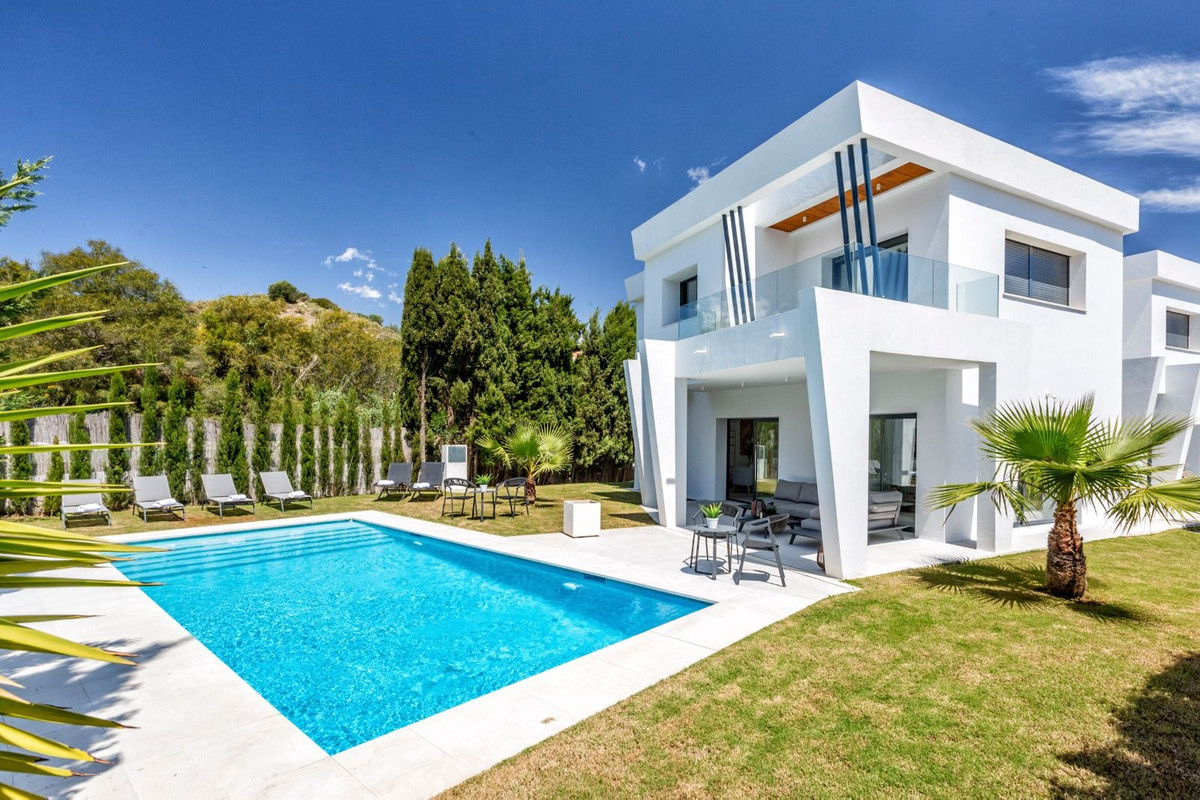 Duplex te koop in Calahonda | 4 slaapkamers H5468365