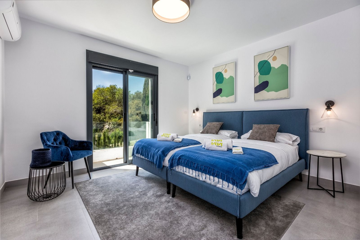 Duplex te koop in Calahonda | 4 slaapkamers H5468365