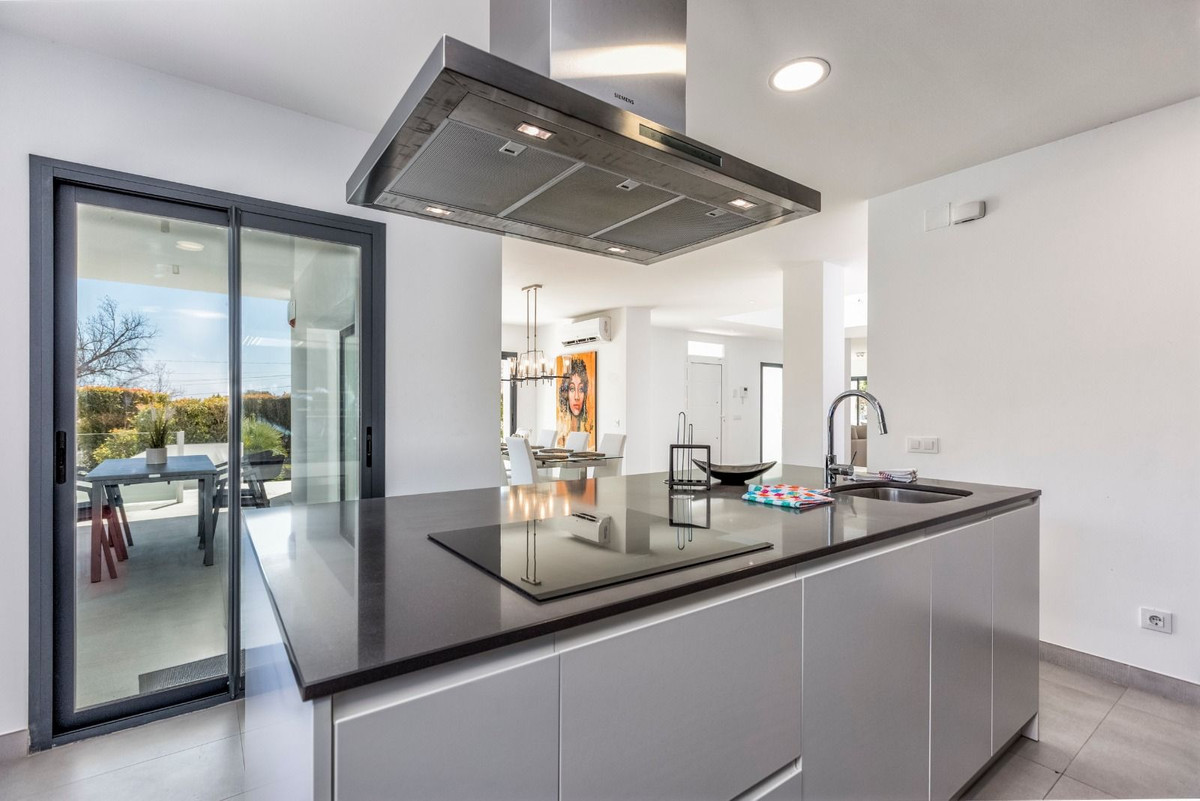Duplex te koop in Calahonda | 4 slaapkamers H5468365